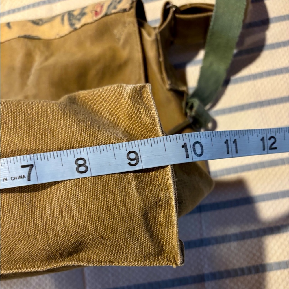 ⭐️Unique Crossbody Convertible Rucksack⭐️ - Picture 14 of 16